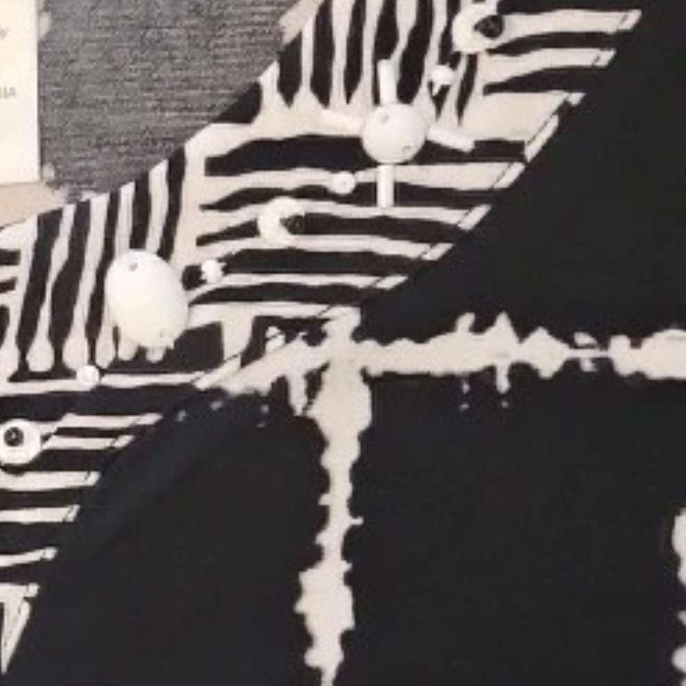 Alfred Dunner Black and White Patterned V-Neck Sweater - Picture 5 of 15